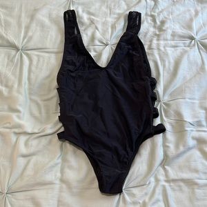 ONE PIECE BLACK BIKINI